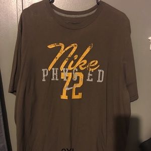 Men’s Nike T Shirt.  Great Condition.